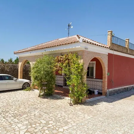 3 Bedroom Lovely Home In Olivares Holiday home