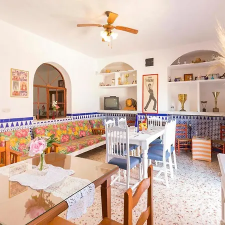 3 Bedroom Lovely Home In Olivares