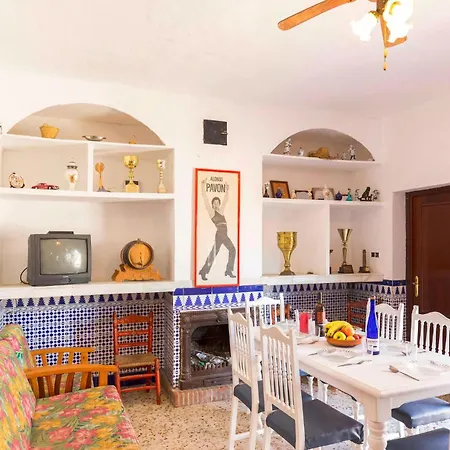 3 Bedroom Lovely Home In Olivares Holiday home