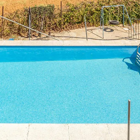 Holiday home 3 Bedroom Lovely Home In Olivares